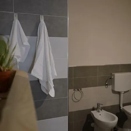 Youth Room-stanza Privata Centro *