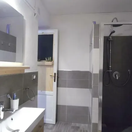 Guest house Youth Room-stanza Privata Centro Palermo