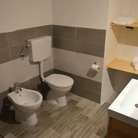 Guest house Youth Room-stanza Privata Centro